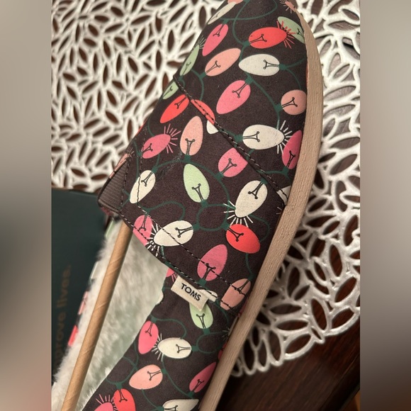 Toms Women’s shoes glow in the dark size 9 🆕 - Picture 4 of 9